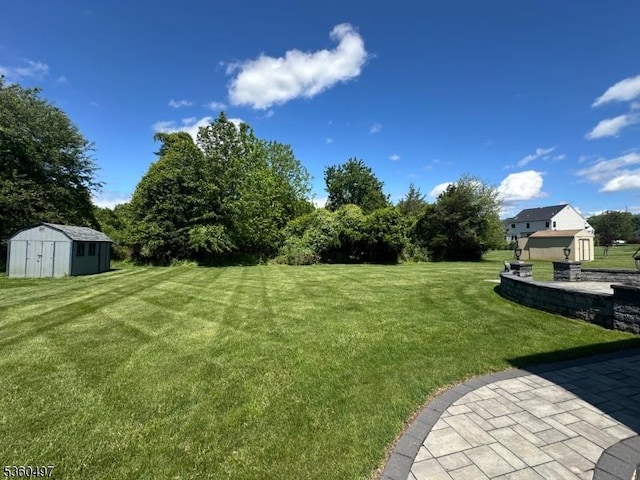30 Julie Ct, Franklin Twp, NJ 08873 - view of green lawn
