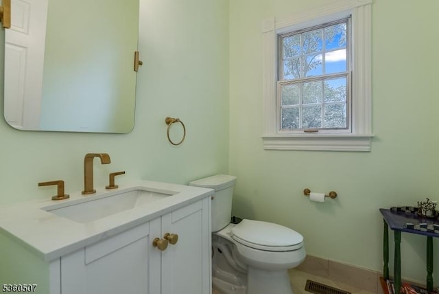 10 Beacon Hill Dr, Chester Twp, NJ 07930 - bathroom featuring toilet, vanity, baseboards, and tile patterned flooring