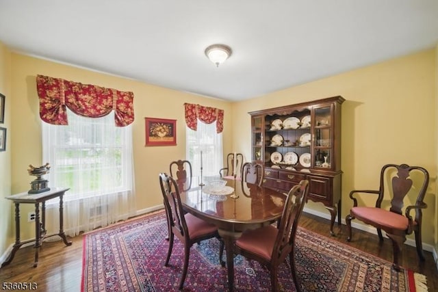 15 Fox Run, Parsippany-Troy Hills Twp, NJ 07834 - dining room featuring wood finished floors and baseboards