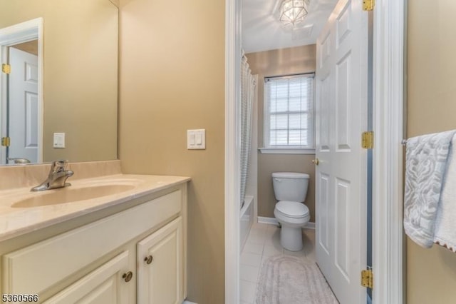 6 Apgar Ct, Raritan Twp, NJ 08822 - full bathroom with vanity, toilet, tile patterned floors, shower / bath combo, and baseboards