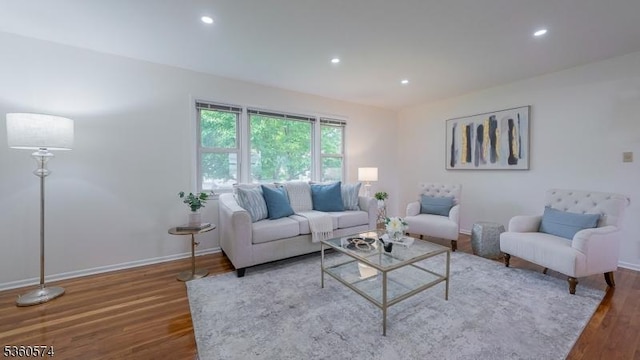 813 Riverbend Dr, Clark Twp, NJ 07066 - living area with wood finished floors, recessed lighting, and baseboards