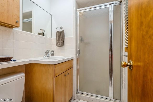 81 Coppermine Rd, Franklin Twp, NJ 08540 - full bath featuring vanity, a shower stall, and toilet