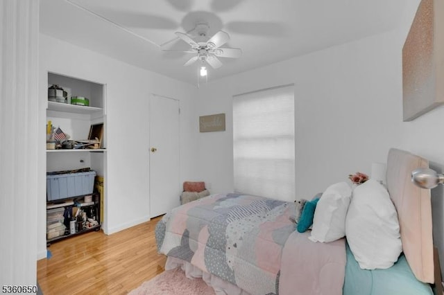 323 Gill Ln Unit Q, Woodbridge Twp, NJ 08830 - bedroom featuring wood finished floors and a ceiling fan