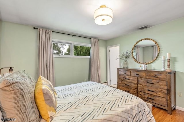 31 Woodside Ave, Cranford Twp, NJ 07016 - bedroom featuring wood finished floors and baseboards