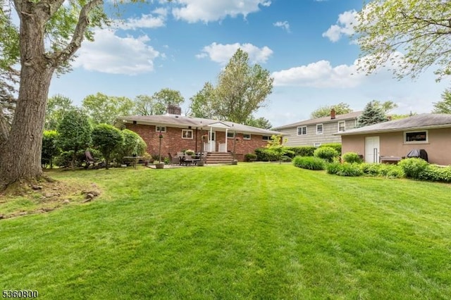 31 Woodside Ave, Cranford Twp, NJ 07016 - view of green lawn