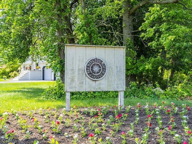 5 Portsmouth Ct, Raritan Twp, NJ 08822 - view of community sign