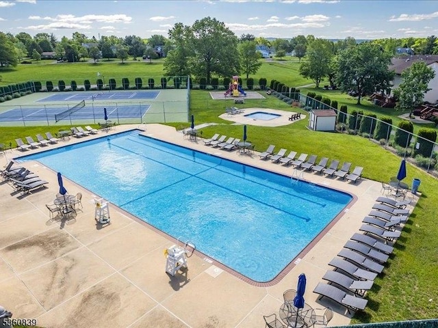 5 Portsmouth Ct, Raritan Twp, NJ 08822 - view of community pool