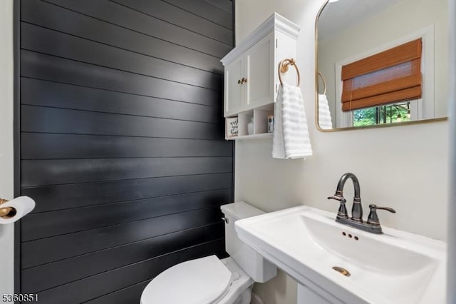 39 Fox Chase Run, Hillsborough Twp, NJ 08844 - half bath with a sink and toilet