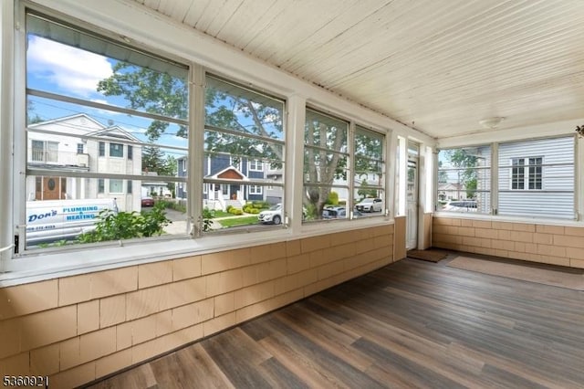 10 Garden Pl, Cranford Twp, NJ 07016 - unfurnished sunroom featuring wood finished floors
