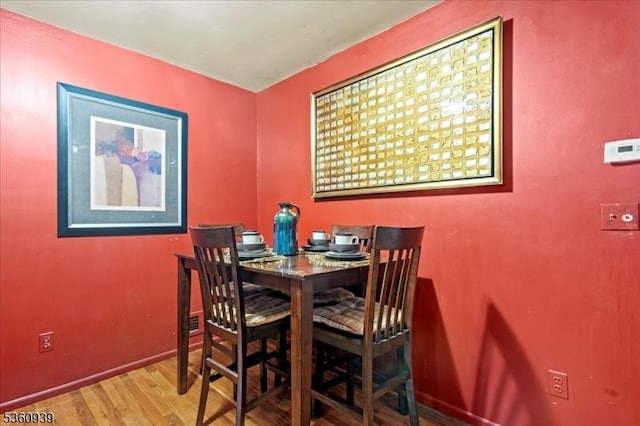 804 Orchard Meadows Dr, Union Twp, NJ 07083 - dining room featuring wood finished floors and baseboards
