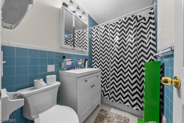 41 Fairview Ave, Bound Brook Boro, NJ 08805 - full bathroom with vanity, curtained shower, tile patterned flooring, and toilet
