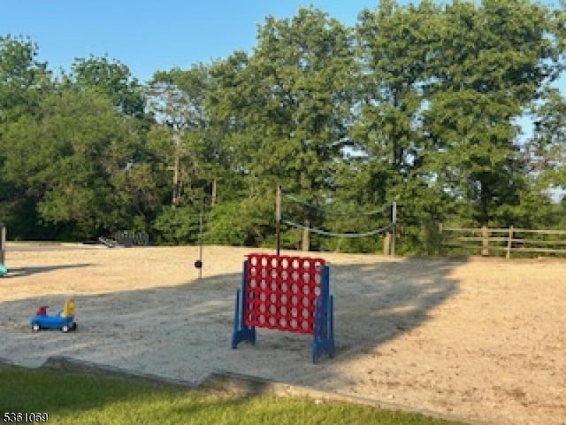 870 Honeybrook Cir, Lopatcong Twp, NJ 08886 - view of home's community