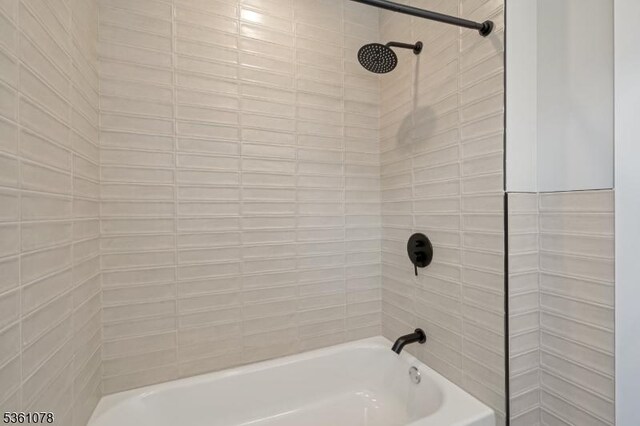 1535 Leslie St, Hillside Twp, NJ 07205 - bathroom with bathtub / shower combination