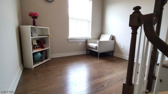 92 Sowers Dr Unit Cu92, Mount Olive Twp, NJ 07840 - sitting room featuring wood finished floors and baseboards