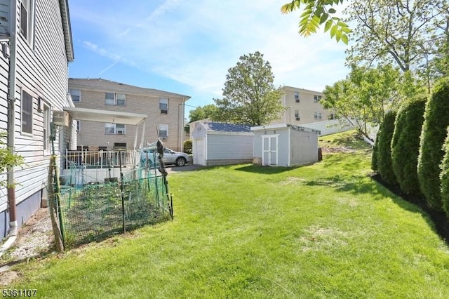 328 Hoover Ave, Bloomfield Twp, NJ 07003 - view of green lawn