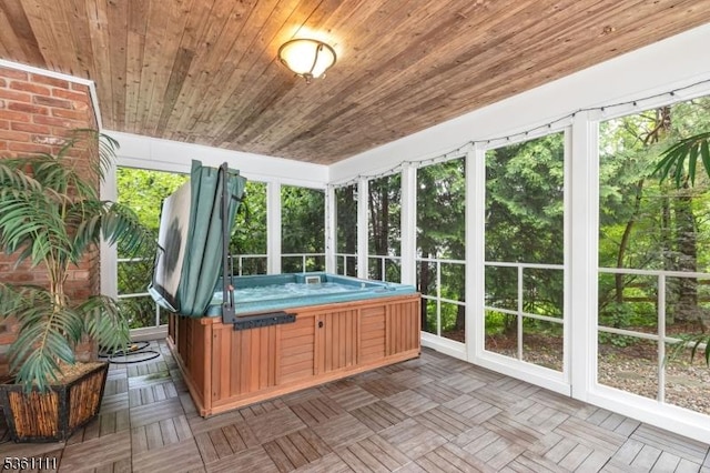 28 Sherbrook Dr, Berkeley Heights Twp, NJ 07922 - unfurnished sunroom featuring a hot tub and plenty of natural light