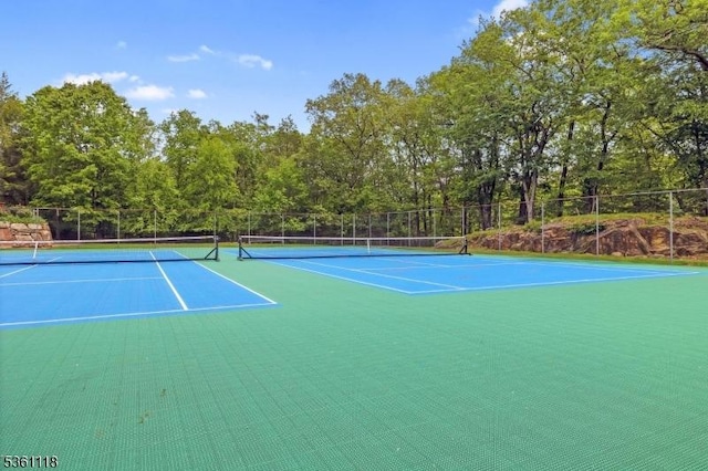42 Rockcreek Ter Unit 42, Riverdale Boro, NJ 07457 - view of tennis court