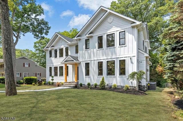 48 Hunterdon Blvd, Berkeley Heights Twp, NJ 07974 - modern farmhouse style home with board and batten siding and a front lawn
