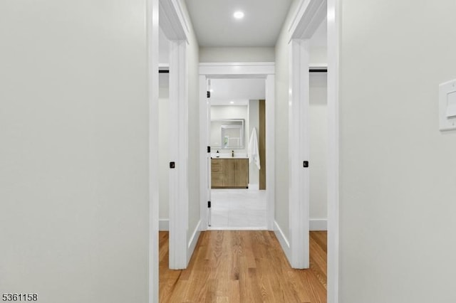 48 Hunterdon Blvd, Berkeley Heights Twp, NJ 07974 - hallway featuring light wood-type flooring and recessed lighting