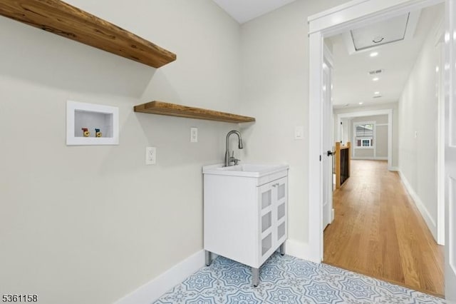 48 Hunterdon Blvd, Berkeley Heights Twp, NJ 07974 - washroom featuring hookup for a washing machine and recessed lighting
