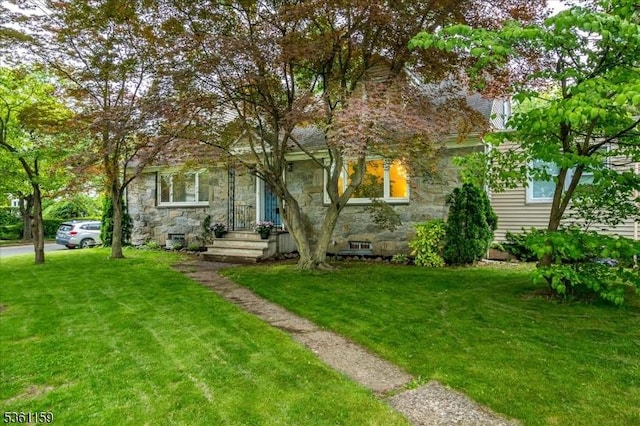 720 Valley St, Maplewood Twp, NJ 07040 - view of front of house with stone siding and a front lawn