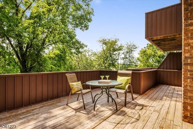 14 Highpoint Unit 14, Cedar Grove Twp, NJ 07009 - view of wooden deck