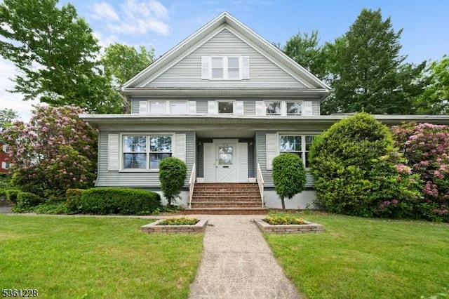 314 Chestnut St, Nutley Twp, NJ 07110 - american foursquare style home with a front lawn
