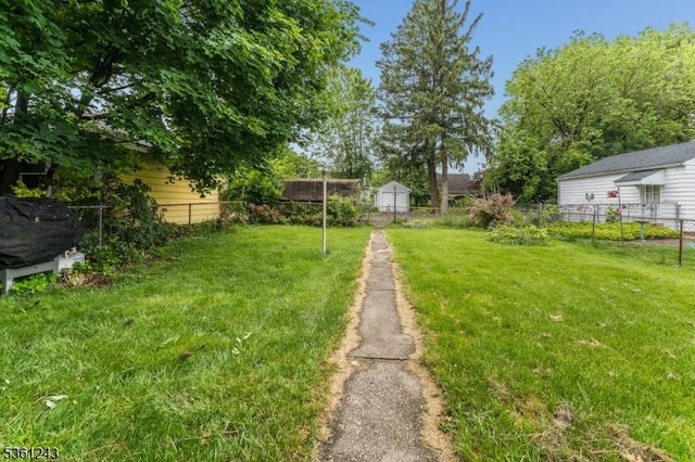 126 Park Ave, Lopatcong Twp, NJ 08865 - view of yard