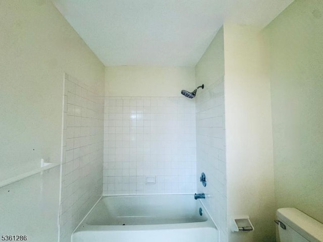 123 Pinehurst Dr, Washington Twp, NJ 07882 - full bathroom featuring toilet and shower / tub combination
