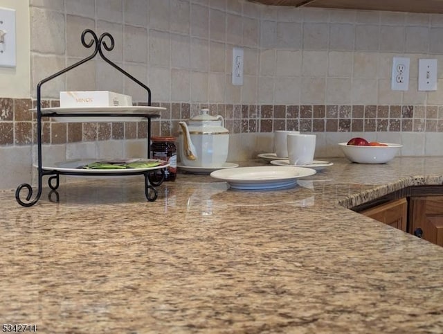 4 Stone Hill Ln, White Twp, NJ 07823 - bathroom featuring decorative backsplash