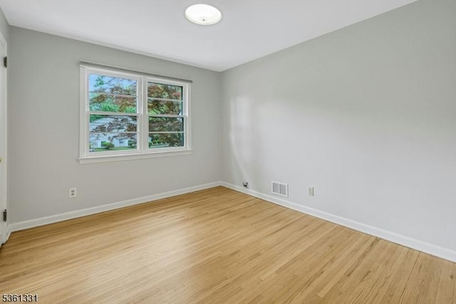 908 Willow Grove Rd, Westfield Town, NJ 07090 - empty room featuring light wood finished floors and baseboards