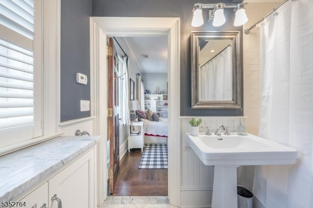 10 Rowan Rd, Summit City, NJ 07901 - full bath featuring wood finished floors and a wainscoted wall