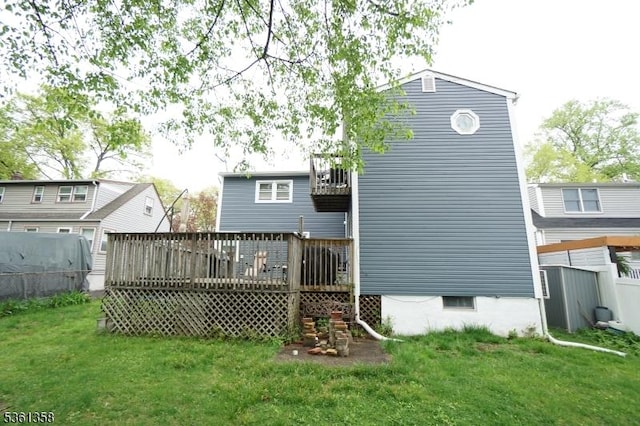 992 Milton Blvd, Rahway City, NJ 07065 - back of house featuring a deck