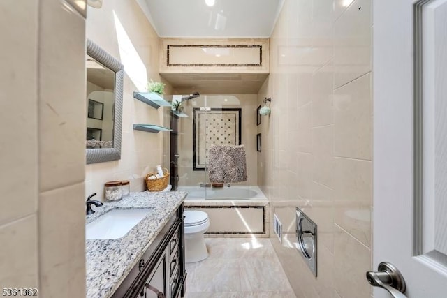 86 Belmont Ave, Cranford Twp, NJ 07016 - full bathroom with toilet, vanity, and washtub / shower combination