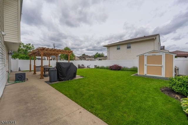 2507 Jay Pl, Union Twp, NJ 07083 - view of yard featuring a pergola and a patio area
