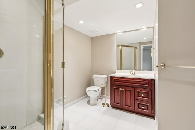 25 Castle Ct, Randolph Twp, NJ 07869 - full bath featuring a stall shower, vanity, toilet, and recessed lighting