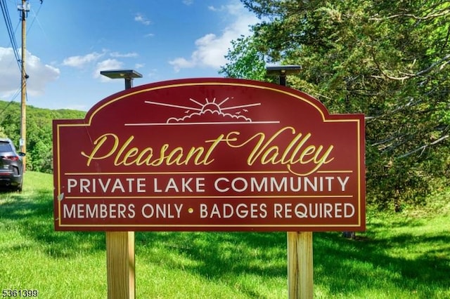 29 Black Oak Dr, Vernon Twp, NJ 07462 - community / neighborhood sign featuring a yard