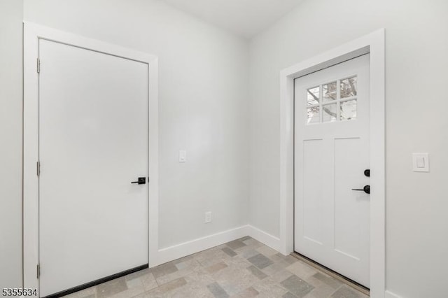 1314 Pine Grove Ave, Westfield Town, NJ 07090 - foyer entrance with baseboards