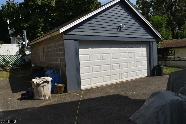 375 Tower St, Union Twp, NJ 07088 - view of detached garage