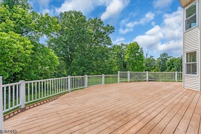 9 Mcgovern Ct, Bridgewater Twp, NJ 08807 - view of wooden deck