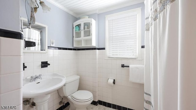 23 Laurel Pl, Fanwood Boro, NJ 07023 - bathroom featuring toilet, tile walls, crown molding, a wainscoted wall, and curtained shower