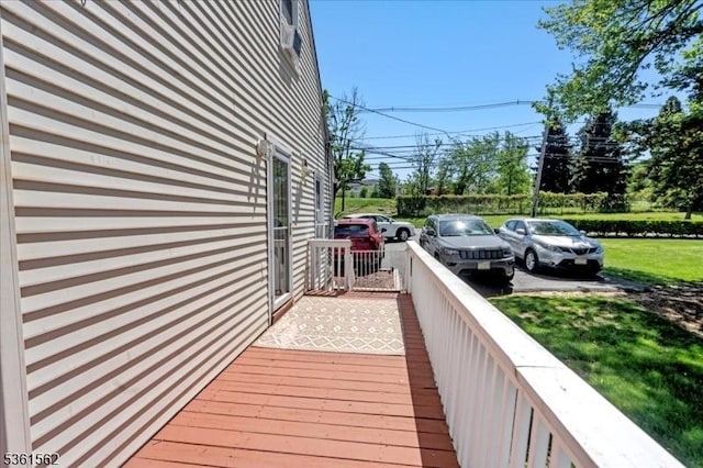 10 Hanover Ave, Hanover Twp, NJ 07981 - wooden terrace with a lawn