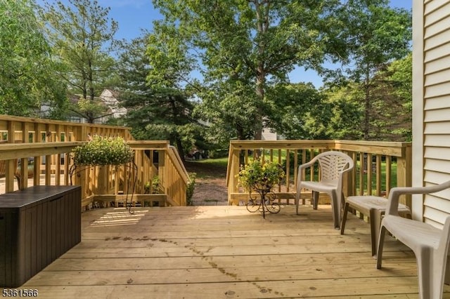 205 Burlington Ct, Raritan Twp, NJ 08822 - view of wooden terrace
