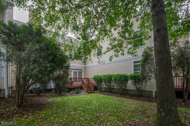302 Lindabury Ln, Tewksbury Twp, NJ 07979 - view of green lawn featuring a deck