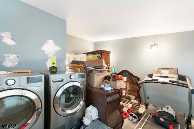 420 Hollywood Ave, Hillside Twp, NJ 07205 - laundry room featuring separate washer and dryer