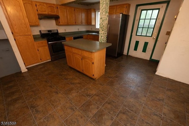 328 Ralph St, Franklin Twp, NJ 08873 - kitchen featuring stainless steel appliances, under cabinet range hood, dark countertops, a center island, and baseboards