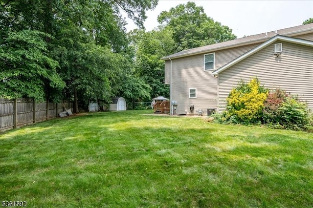 73-81 Mariners Ct, Plainfield City, NJ 07063 - view of yard featuring a shed