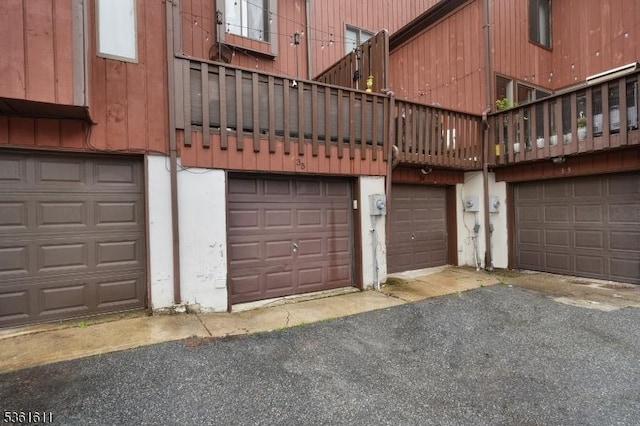 35 Bennington Sq, Washington Twp, NJ 07840 - view of garage