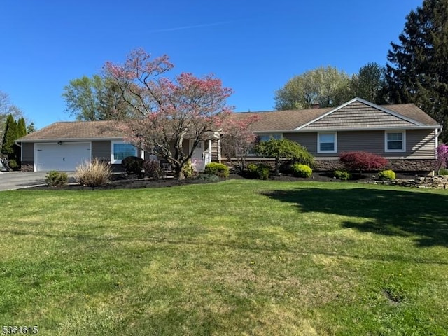 10 Mountainview Rd, Roxbury Twp, NJ 07876 - ranch-style home with a front yard, asphalt driveway, and an attached garage