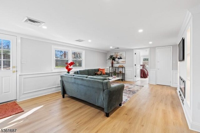 185 Colonial Rd, Emerson Boro, NJ 07630